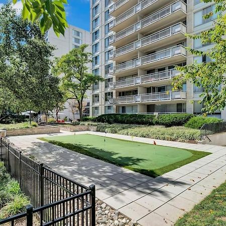 Modern Condo At Crystal City Arlington Exterior foto